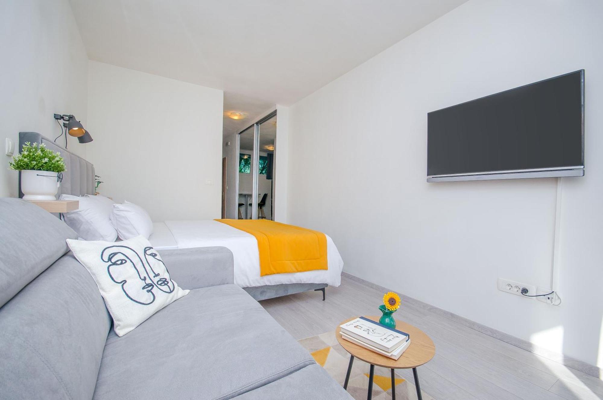 Side By Side Apartments Split Exterior foto